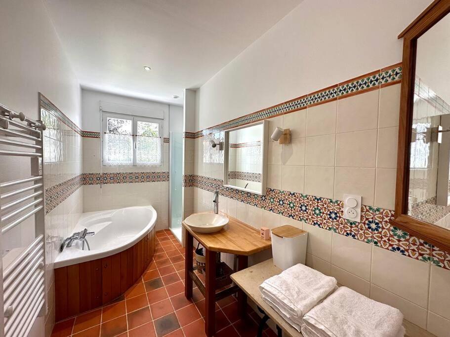 Maison Avec Piscine Caro  Exteriér fotografie