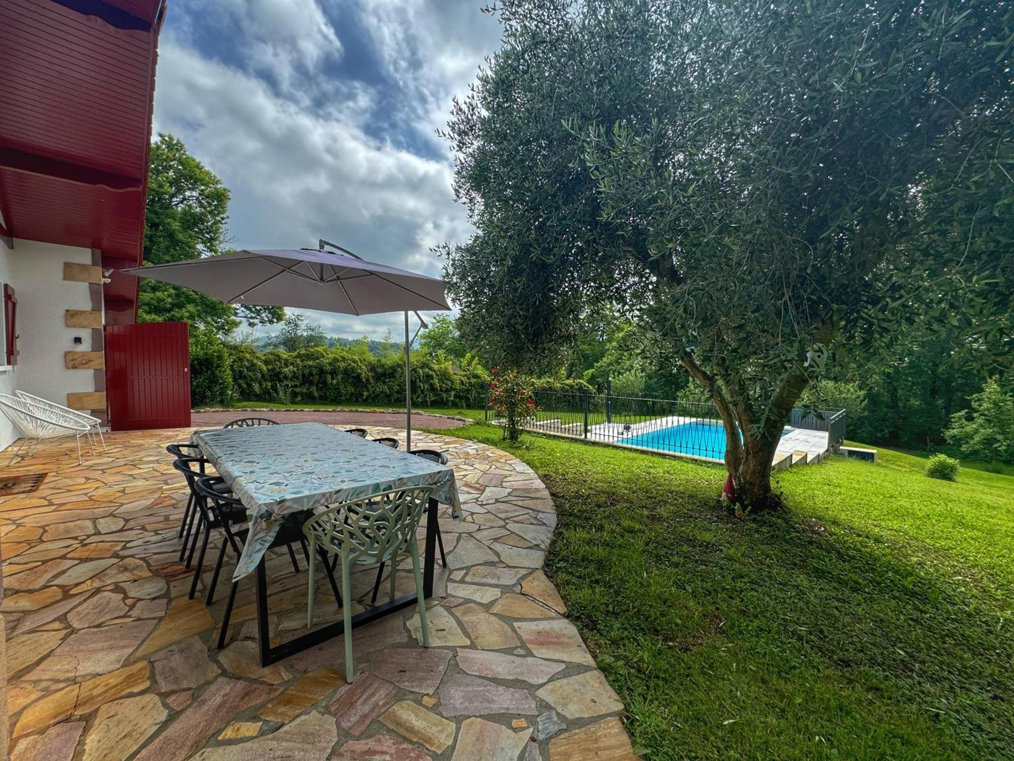 Maison Avec Piscine Caro  Exteriér fotografie